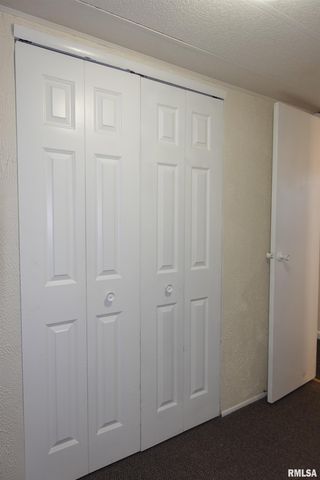 710 Century Estates, Galesburg, IL 61401