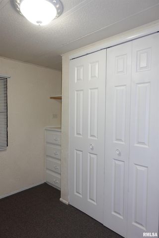 710 Century Estates, Galesburg, IL 61401