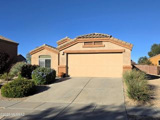 276 S J Niles Puckett Avenue, Vail, AZ 85641