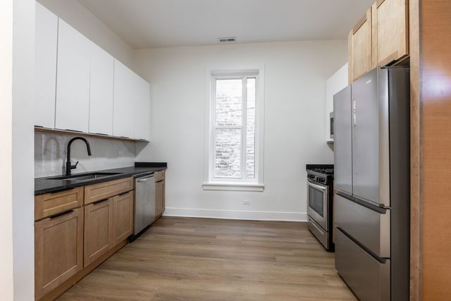 3211 W LeMoyne Avenue CH2, Chicago, IL 60651