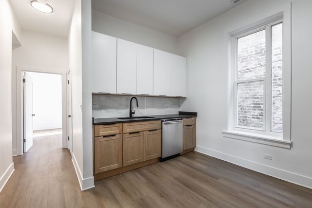 3211 W LeMoyne Avenue CH2, Chicago, IL 60651