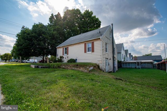 816 MCALLISTER ST, Hanover, PA 17331