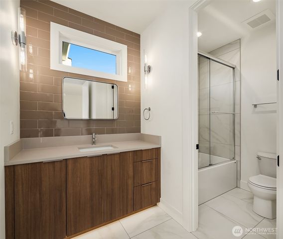 19810 Broadway Avenue, Snohomish, WA 98296
