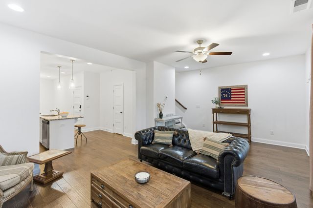 612 Vintage Green Ln, Franklin, TN 37064