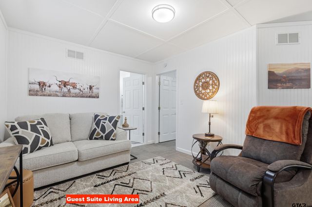 105 Cheyenne Trl, Gilmer, TX 75644