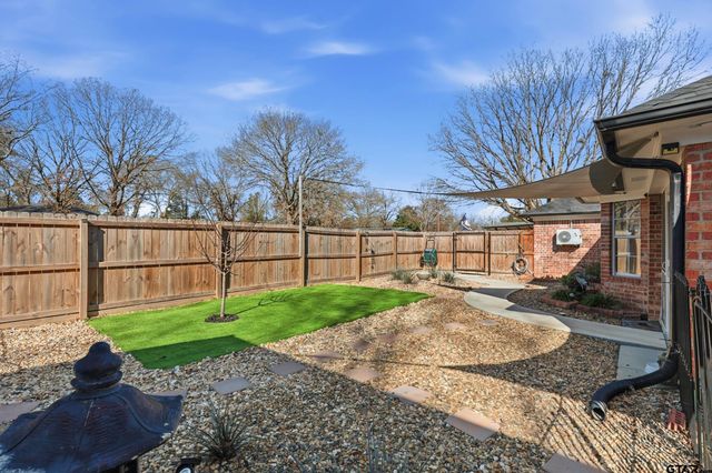 105 Cheyenne Trl, Gilmer, TX 75644