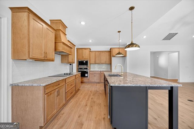 1518 The rock Road, Thomaston, GA 30286