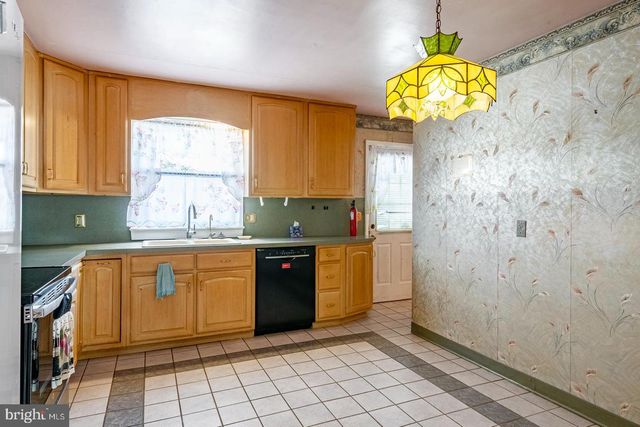 505 CENTRE ST, Reading, PA 19605