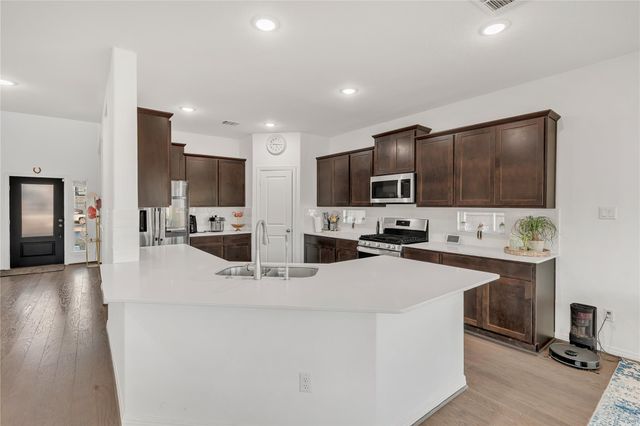 111 Fortuna CT, Liberty Hill, TX 78642