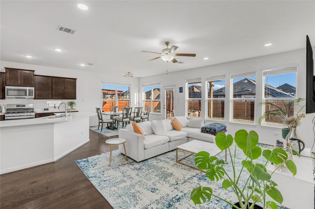 111 Fortuna CT, Liberty Hill, TX 78642