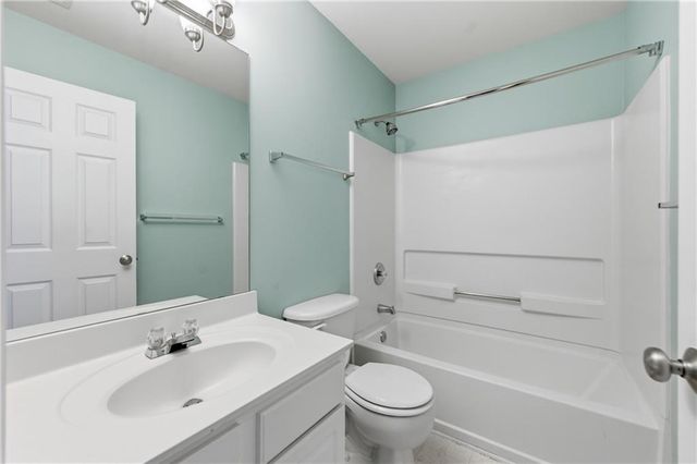 4011 Edgecomb Drive, Roswell, GA 30075