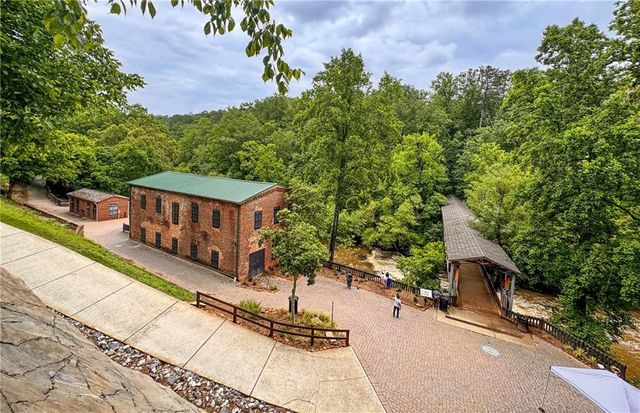 4011 Edgecomb Drive, Roswell, GA 30075