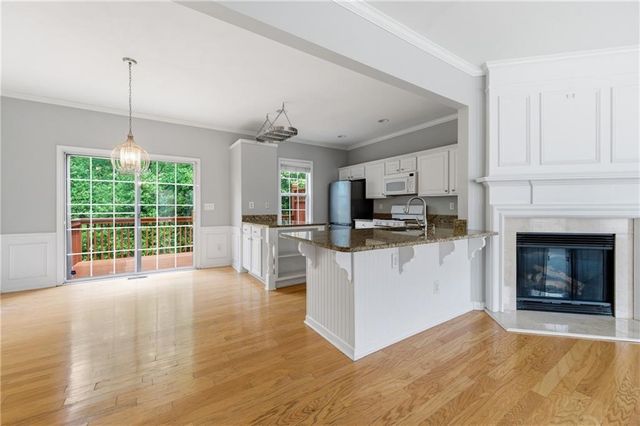 4011 Edgecomb Drive, Roswell, GA 30075