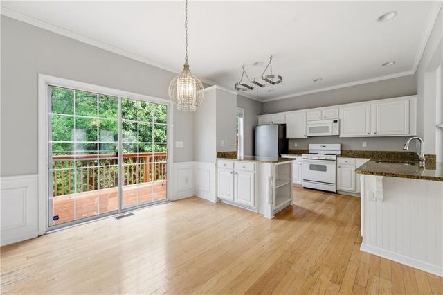4011 Edgecomb Drive, Roswell, GA 30075