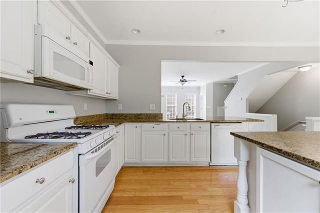 4011 Edgecomb Drive, Roswell, GA 30075