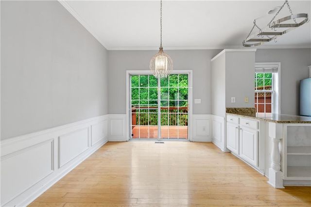 4011 Edgecomb Drive, Roswell, GA 30075