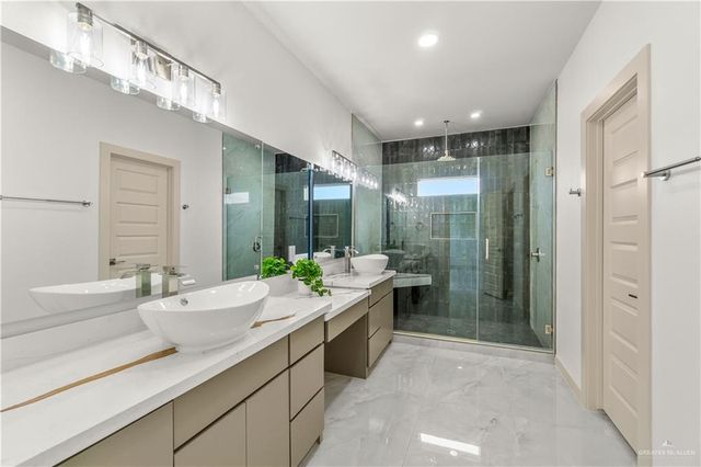 514 Oriole Drive, Los Fresnos, TX 78566