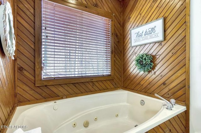 3965 Ole Smoky Way, Sevierville, TN 37862