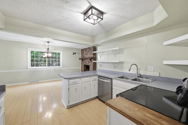 512 Cromwell Way, Lexington, KY 40503