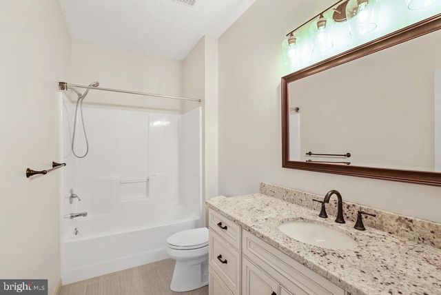 120 HAWTHORNE GREENE CIR, La Plata, MD 20646