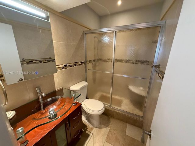 630 Layne Blvd 215, Hallandale Beach, FL 33009