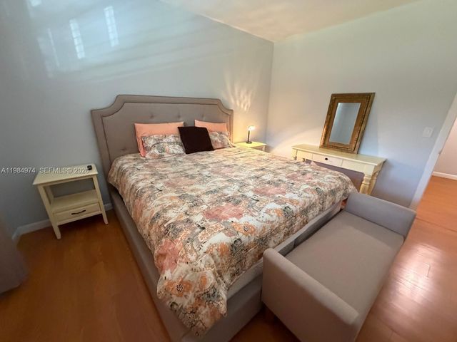 630 Layne Blvd 215, Hallandale Beach, FL 33009