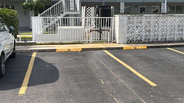 630 Layne Blvd 215, Hallandale Beach, FL 33009