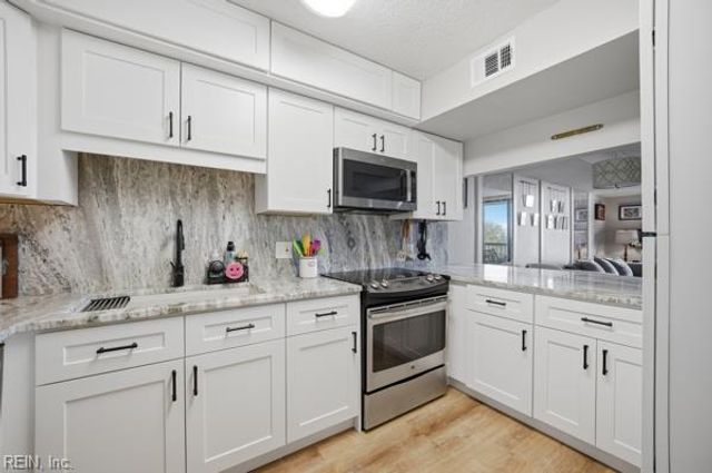 3288 Page Ave Apt 105, Virginia Beach, VA 23451