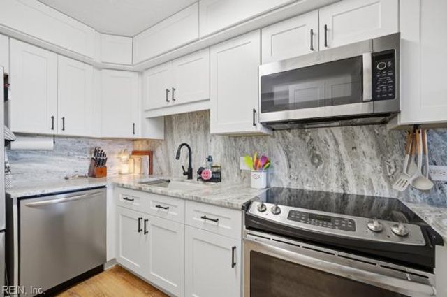 3288 Page Ave Apt 105, Virginia Beach, VA 23451