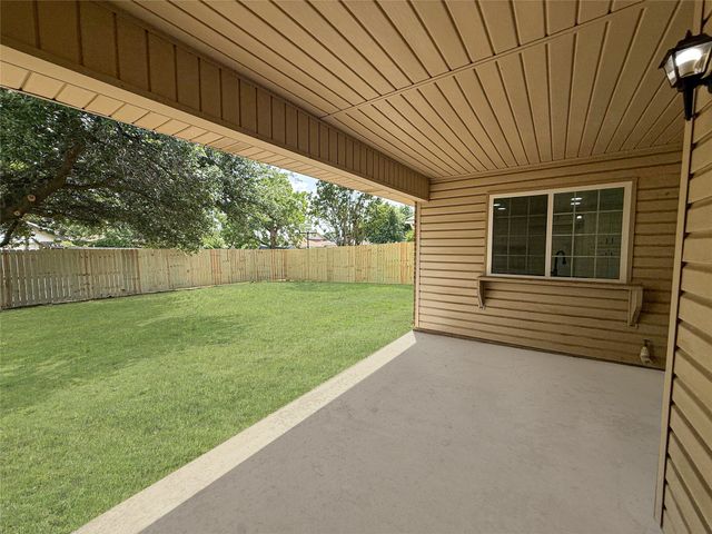 2008 Gardanne Lane, Carrollton, TX 75007