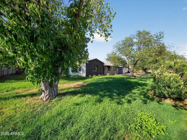 1712 E Whitton Avenue, Phoenix, AZ 85016