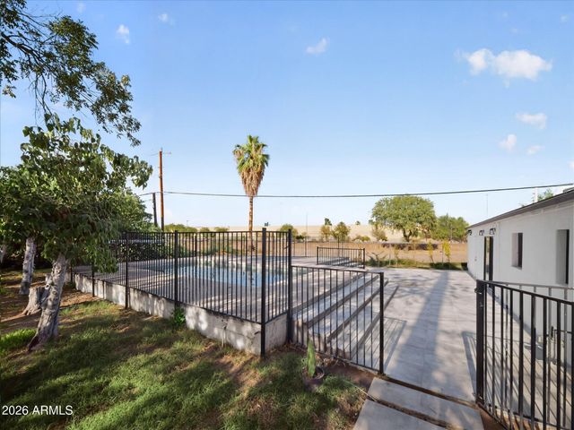 1712 E Whitton Avenue, Phoenix, AZ 85016