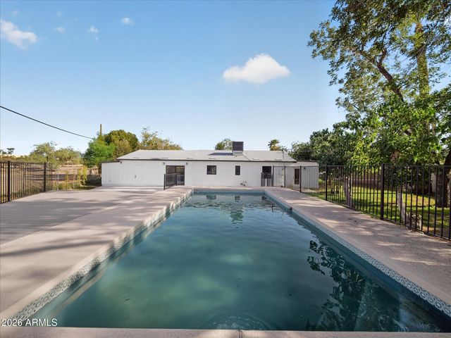 1712 E Whitton Avenue, Phoenix, AZ 85016