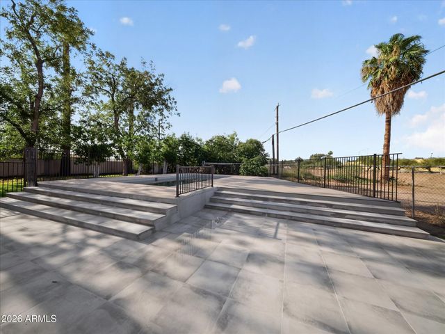 1712 E Whitton Avenue, Phoenix, AZ 85016