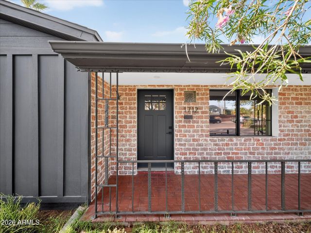 1712 E Whitton Avenue, Phoenix, AZ 85016