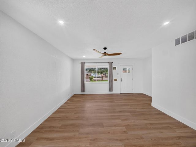 1712 E Whitton Avenue, Phoenix, AZ 85016