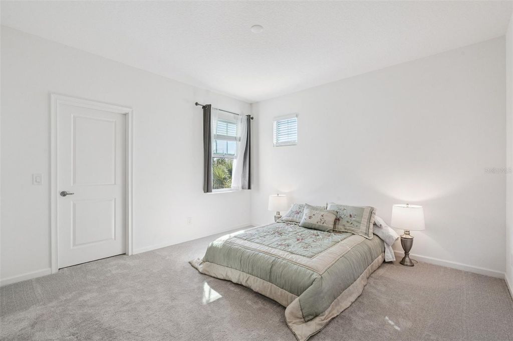 Image 20 of property listing at 609 FORTUNA DRIVE, Davenport, FL 33837