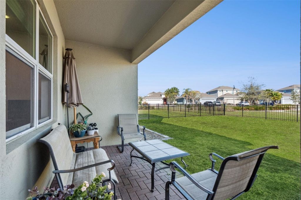 Image 25 of property listing at 609 FORTUNA DRIVE, Davenport, FL 33837