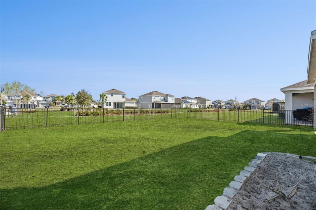 Image 28 of property listing at 609 FORTUNA DRIVE, Davenport, FL 33837