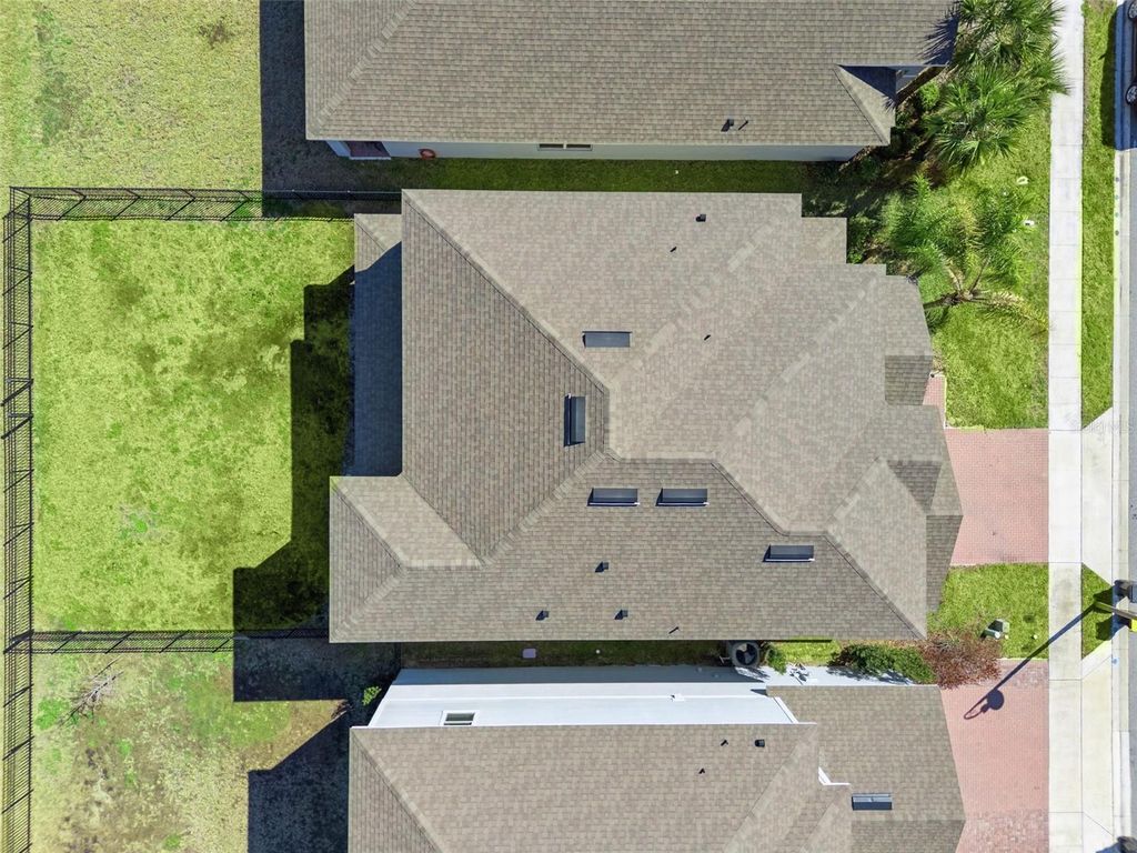 Image 29 of property listing at 609 FORTUNA DRIVE, Davenport, FL 33837