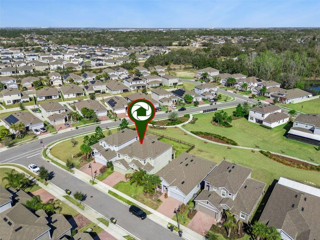 Image 31 of property listing at 609 FORTUNA DRIVE, Davenport, FL 33837