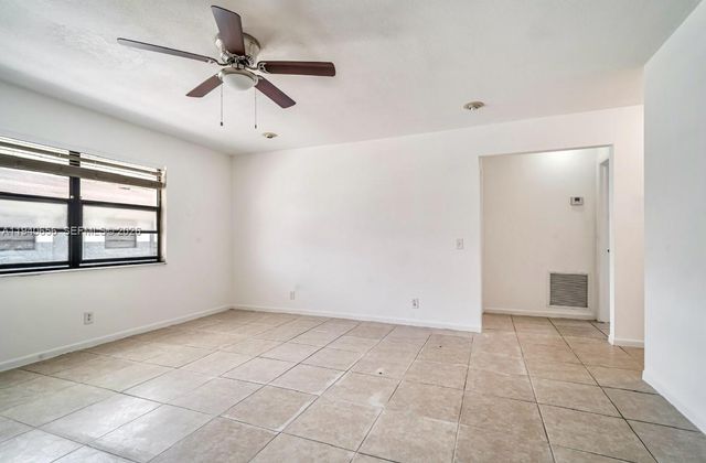 4030 SW 19th St, West Park, FL 33023