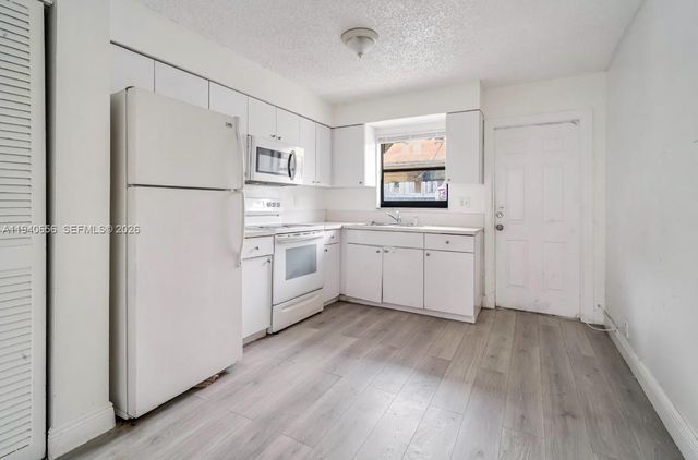 4030 SW 19th St, West Park, FL 33023