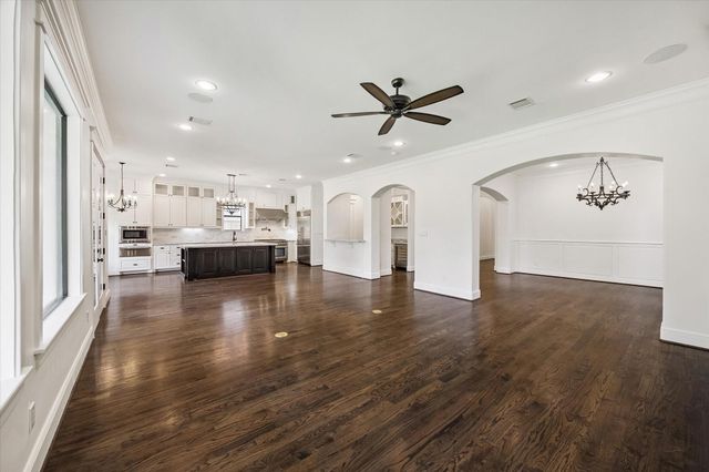 1539 Hewitt Drive, Houston, TX 77018