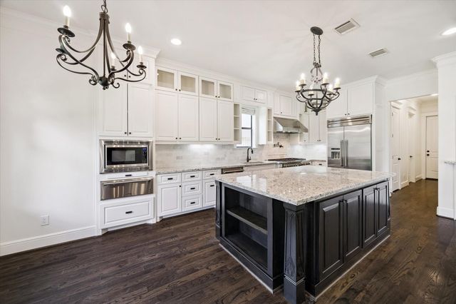 1539 Hewitt Drive, Houston, TX 77018