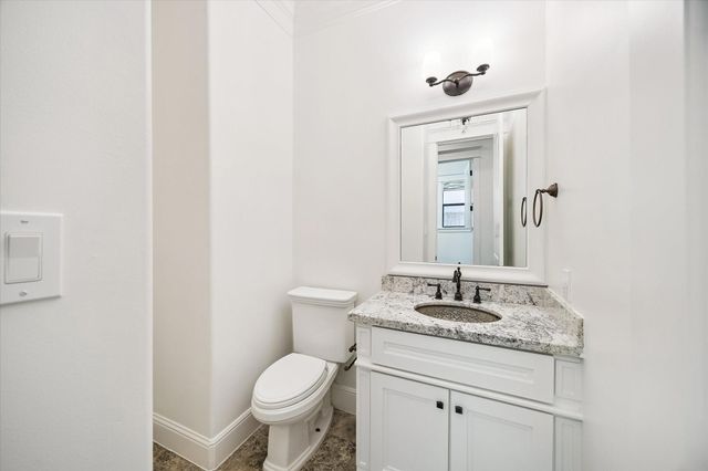1539 Hewitt Drive, Houston, TX 77018