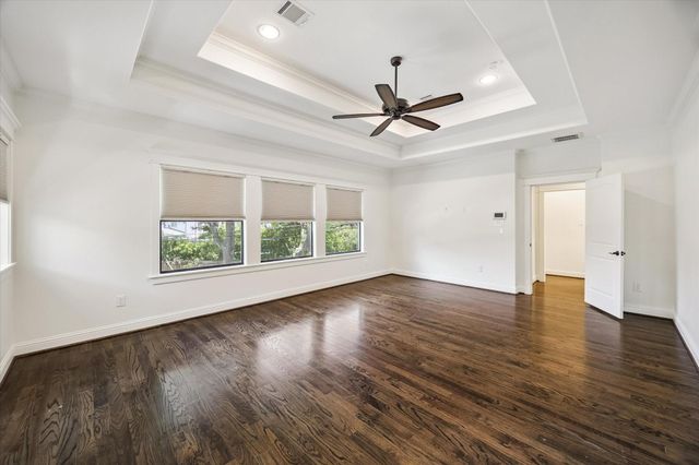 1539 Hewitt Drive, Houston, TX 77018