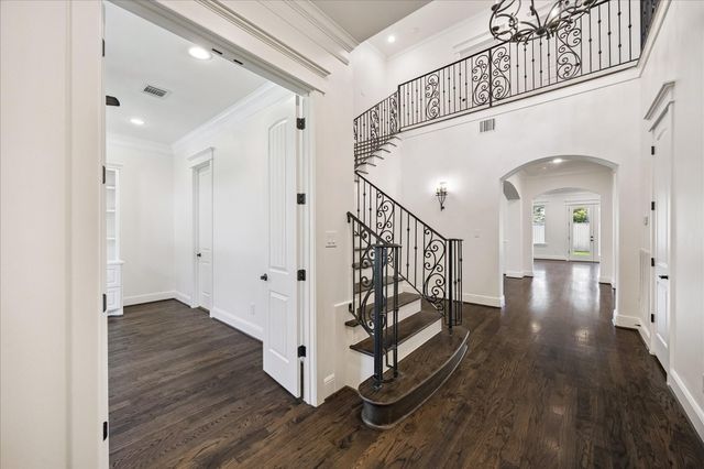 1539 Hewitt Drive, Houston, TX 77018