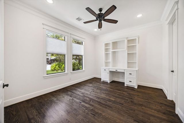 1539 Hewitt Drive, Houston, TX 77018
