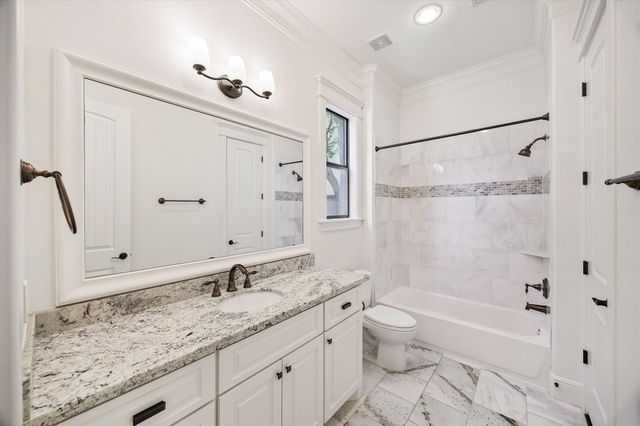 1539 Hewitt Drive, Houston, TX 77018